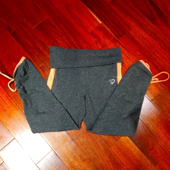 3/4 leggings by live love dream by aeropostale
